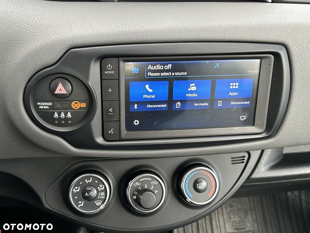 Toyota Yaris 1.5 Premium CVT - 17
