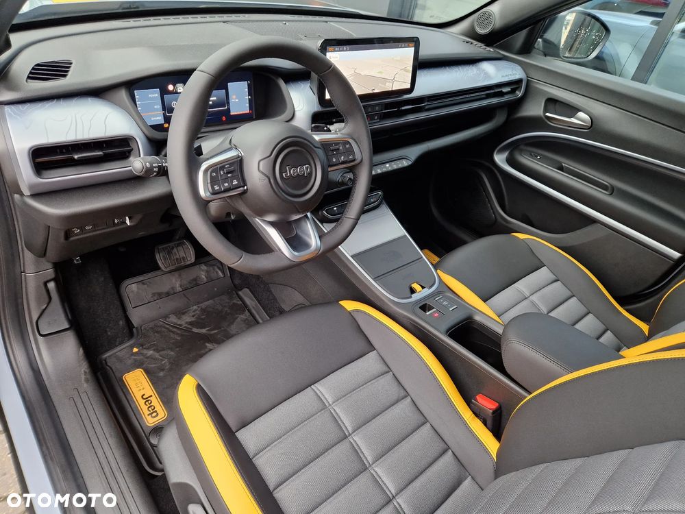 Jeep Avenger 1.2 T3 mHEV The North Face 4xe eDCT6 - 12