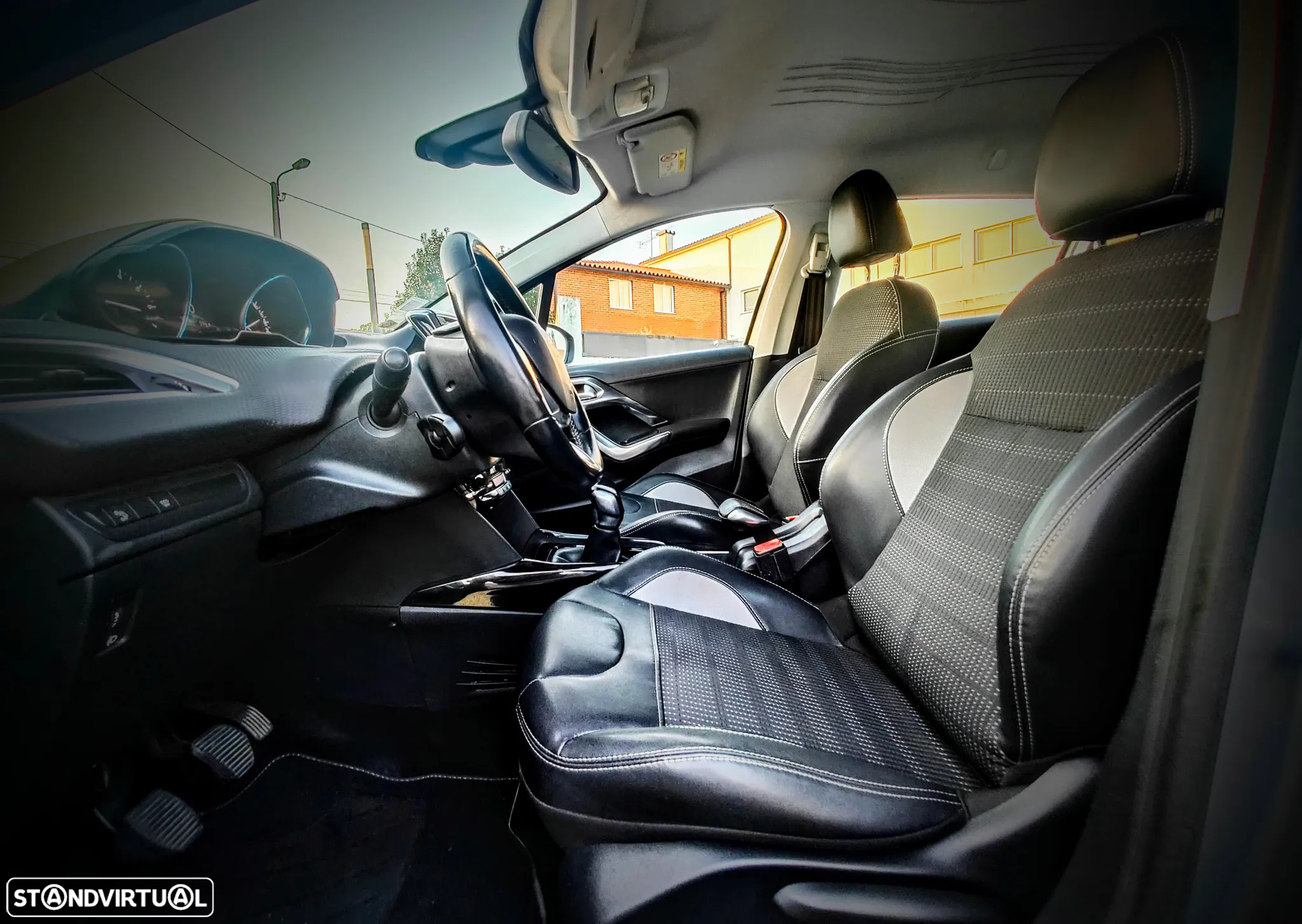 Peugeot 2008 1.2 PureTech Crossway - 19