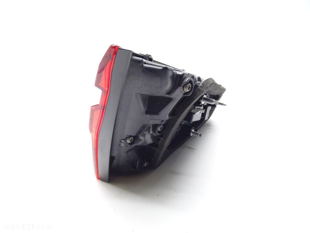 LAMPA PRAWA PRAWY TYŁ TYLNA W KLAPE LED 8V4945094C AUDI A3 8V LIFT 5D SB - 9