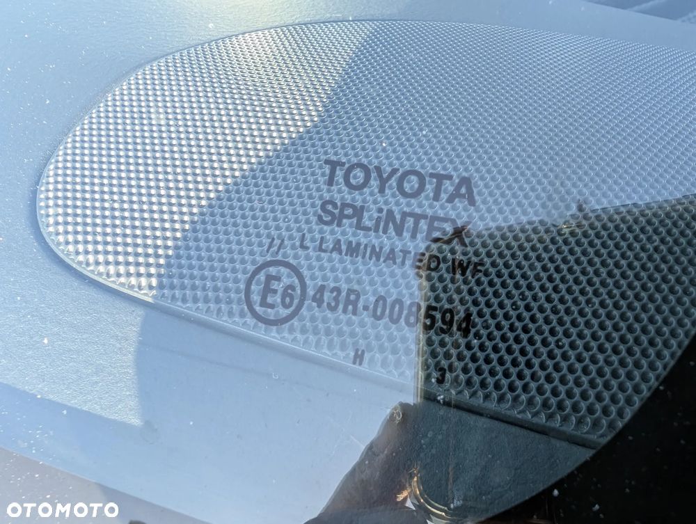 Toyota Yaris 1.3 - 24