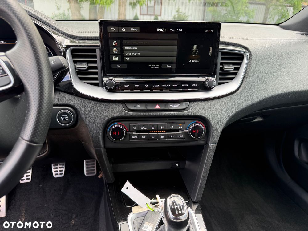 Kia Ceed 1.6 CRDi Eco-Dynamics+ (48V Mild-Hybrid) GT Line - 12