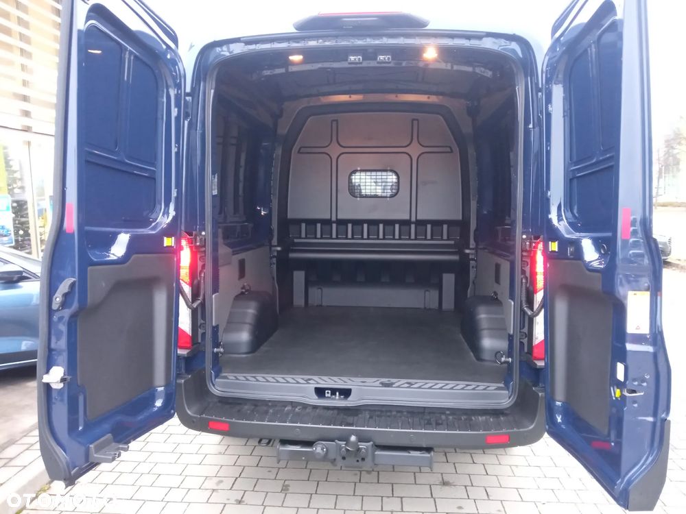 Ford Transit - 18