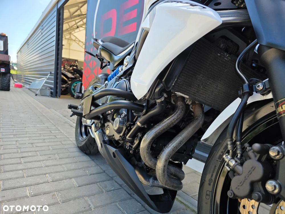 Kawasaki ER - 33