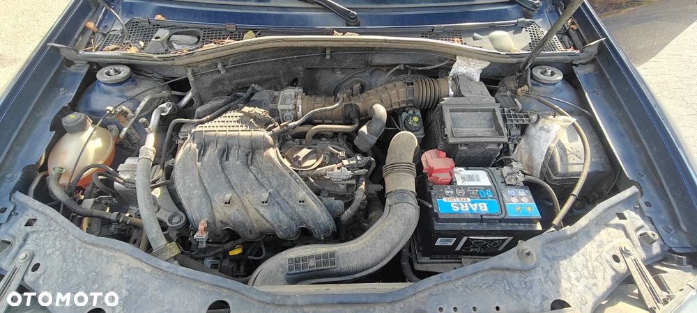 Dacia Duster 1.6 SCe Laureate S&S - 27