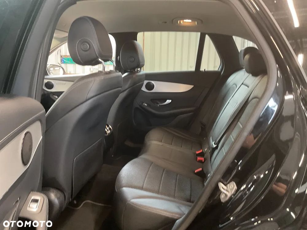 Mercedes-Benz GLC 300 e 4-Matic Avantgarde - 6