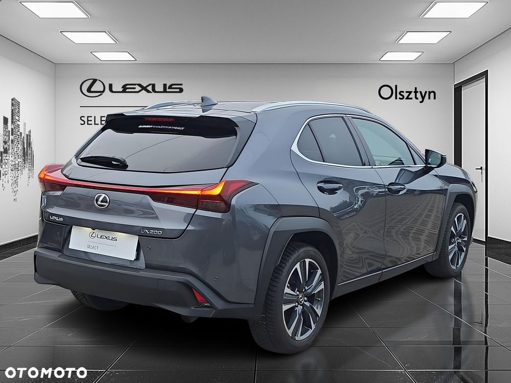Lexus UX - 7