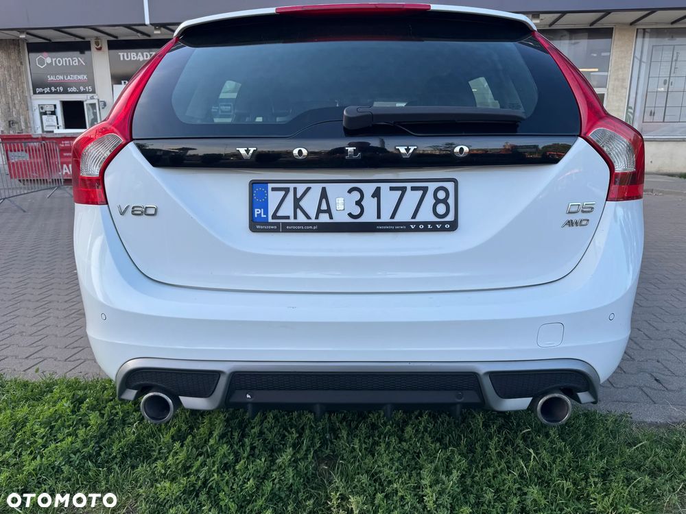 Volvo V60 D5 AWD R-Design - 6