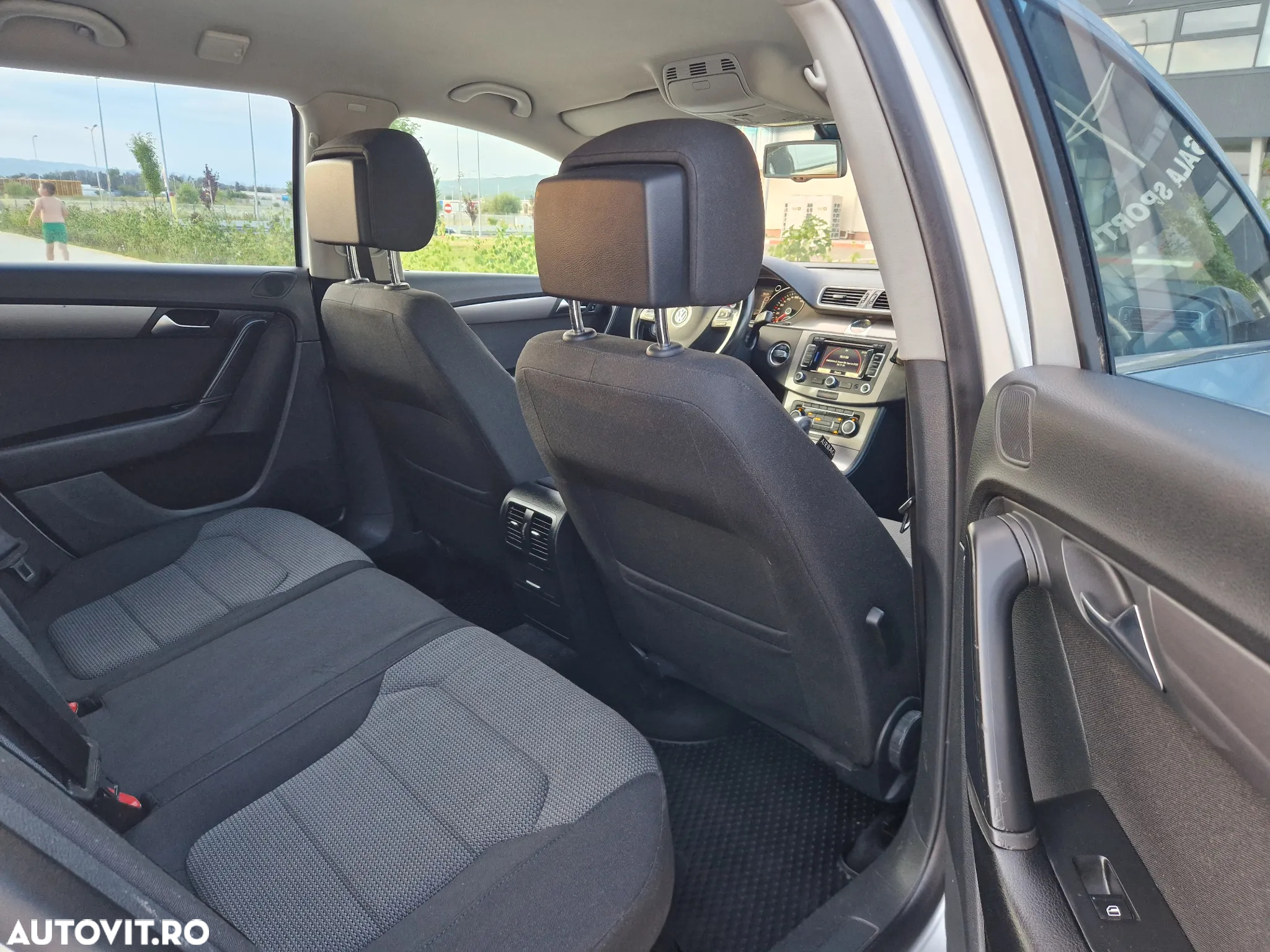 Volkswagen Passat - 9