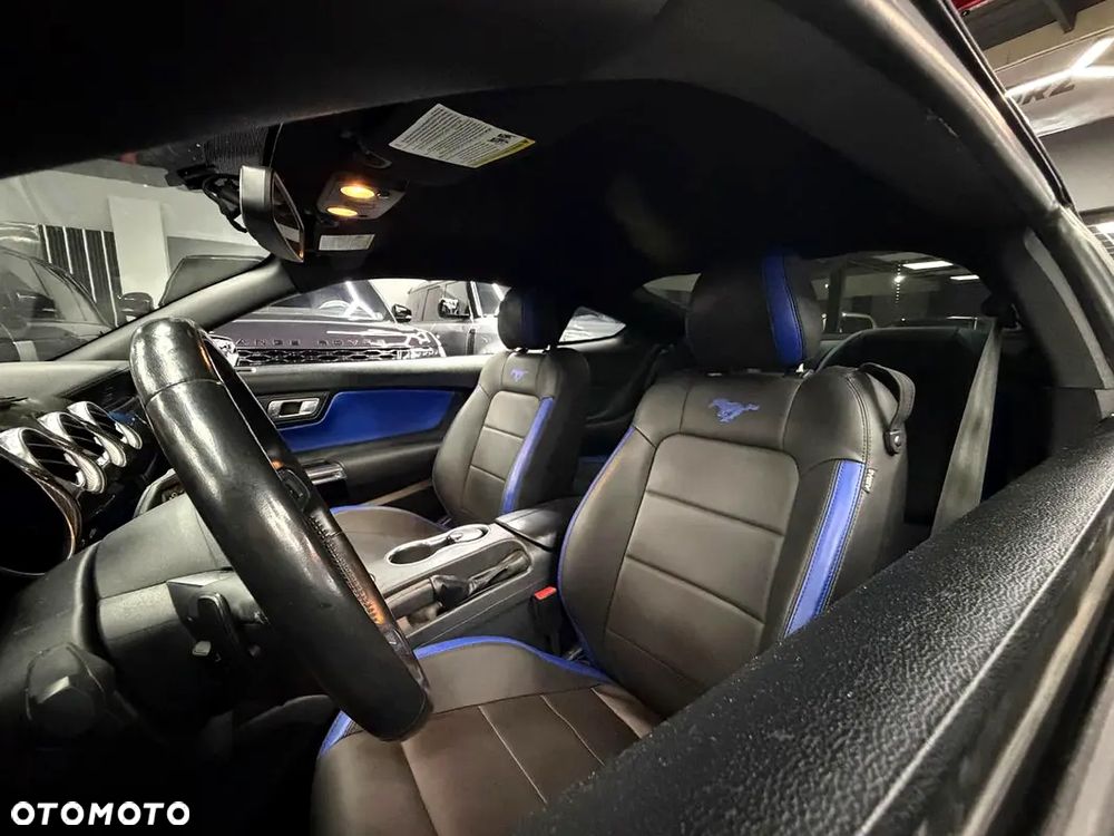 Ford Mustang - 9