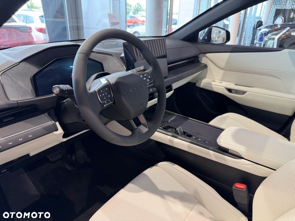 Lexus ES - 10