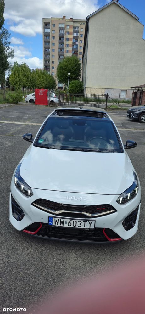 Kia Ceed - 8
