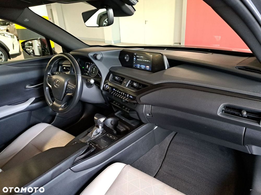 Lexus UX - 17