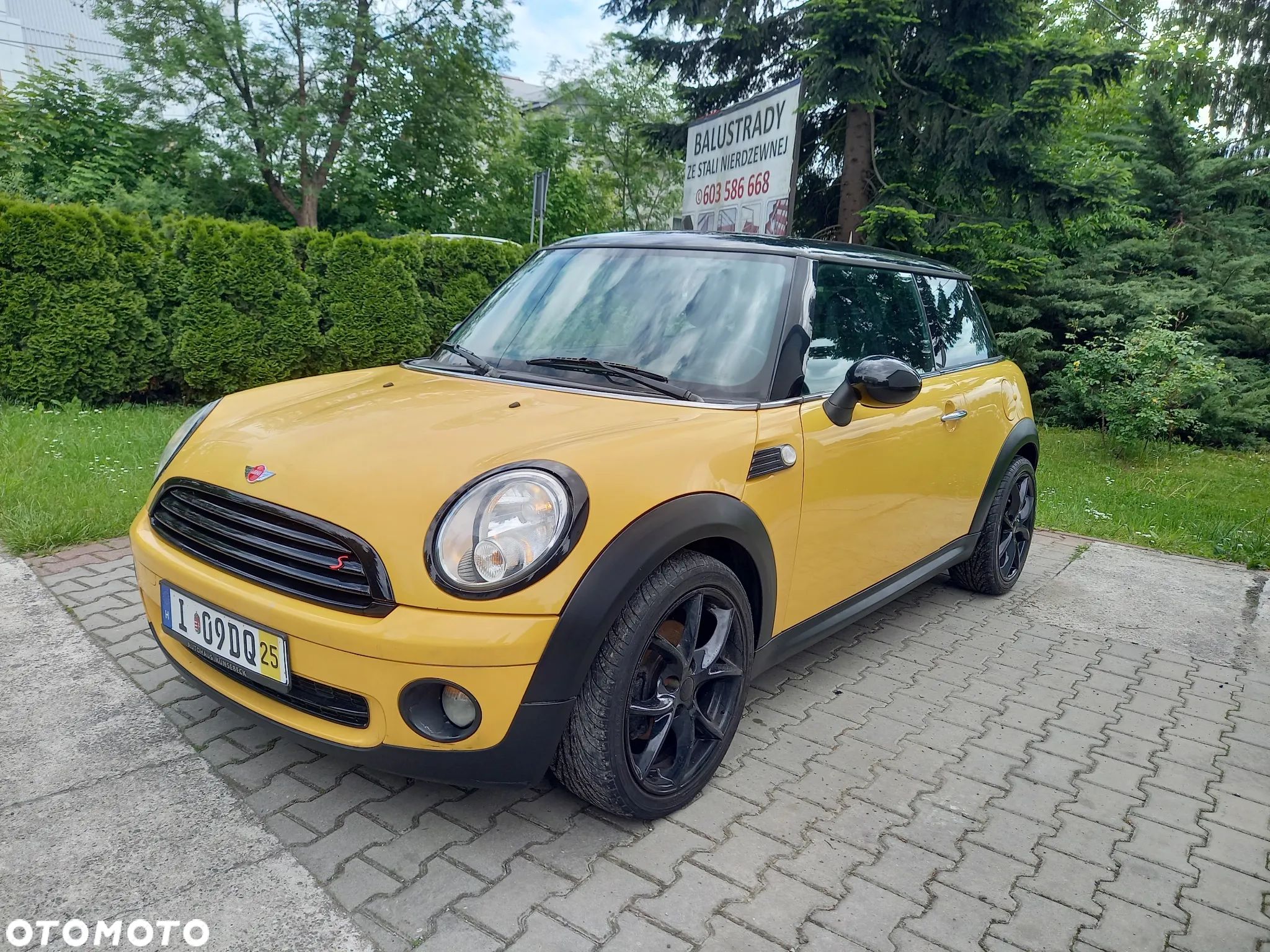 MINI Cooper 50 Mayfair - 1