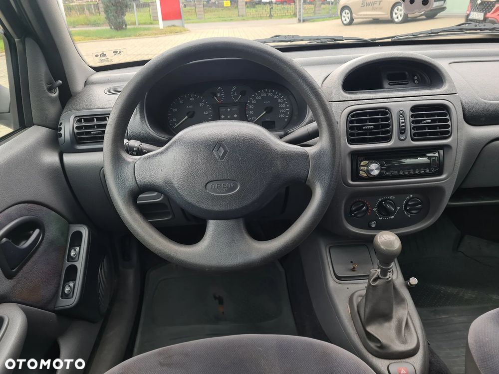 Renault Clio 1.2 - 8
