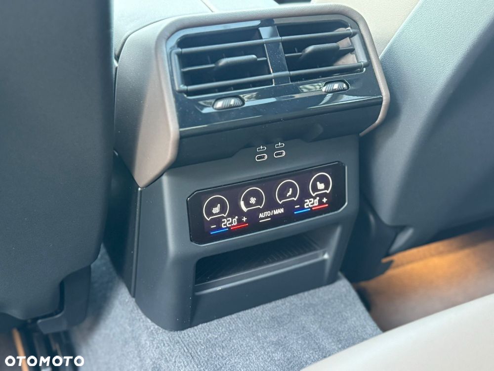 BMW Seria 5 550e xDrive PHEV M Sport - 37