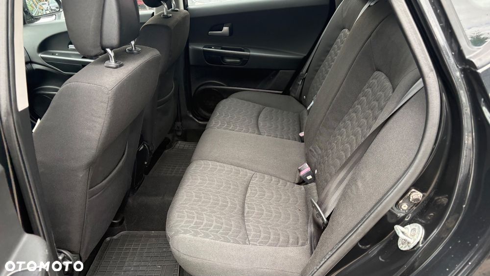 Kia Ceed - 17