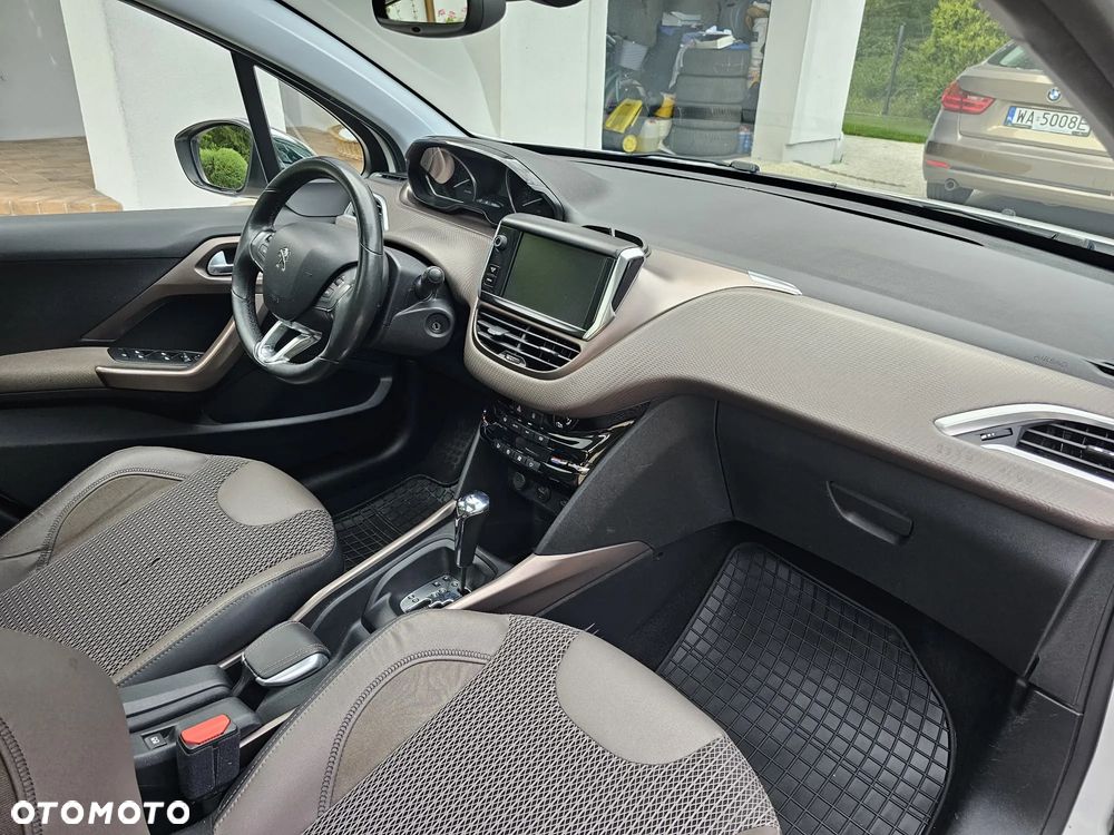 Peugeot 2008 1.6 VTi Allure - 10