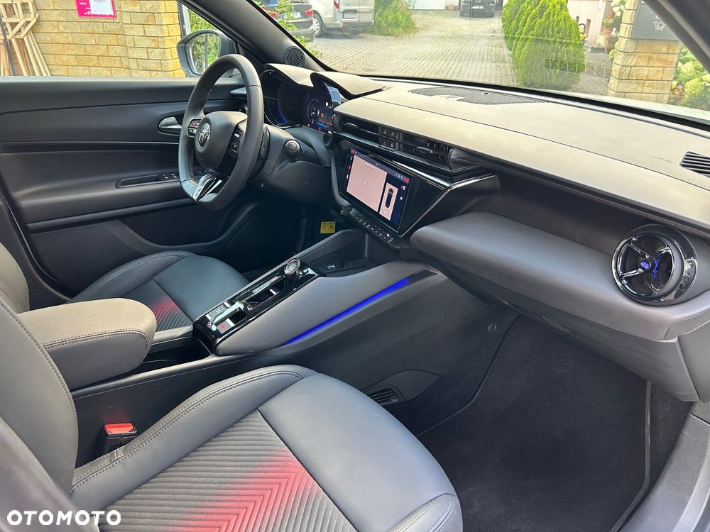 Alfa Romeo Junior 1.2 mHEV Sport Speciale eDCT - 20