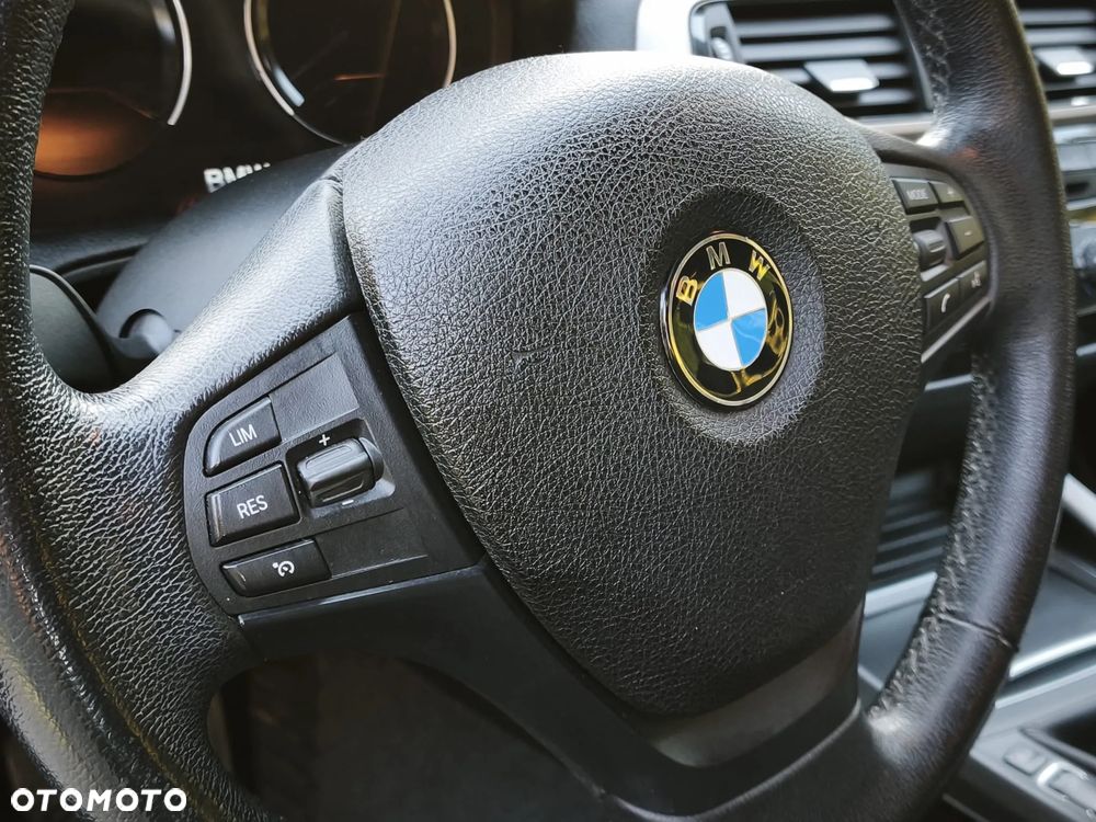 BMW Seria 1 118i Sport Line - 32