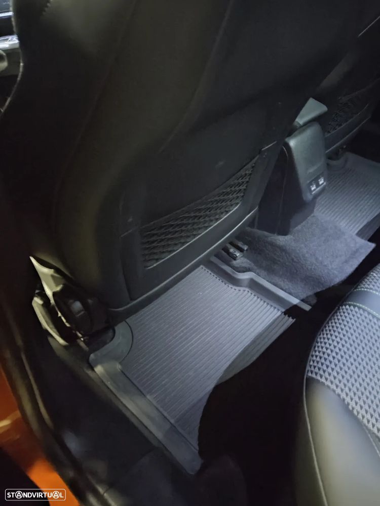 Peugeot 2008 1.2 PureTech GT Line - 36