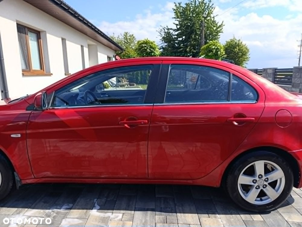Mitsubishi Lancer 1.5 Invite - 3