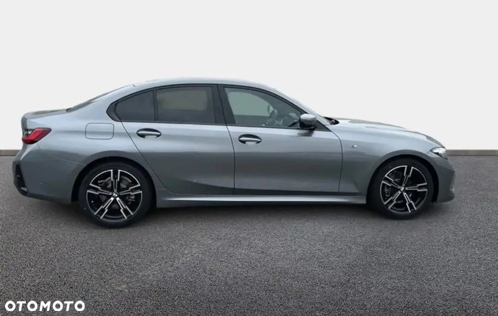BMW Seria 3 318i M Sport - 4