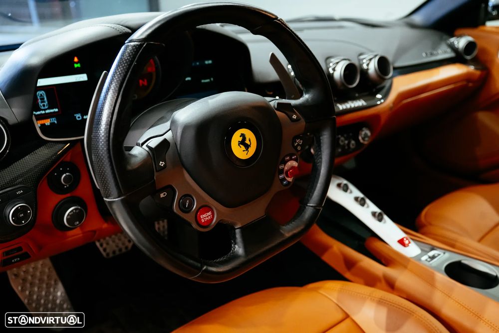 Ferrari F12 Berlinetta 6.3 V12 - 11