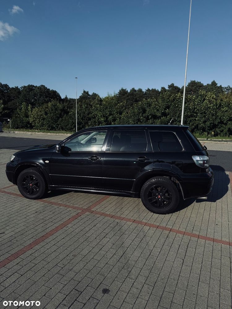 Mitsubishi Outlander 2.0 Turbo 4WD - 1