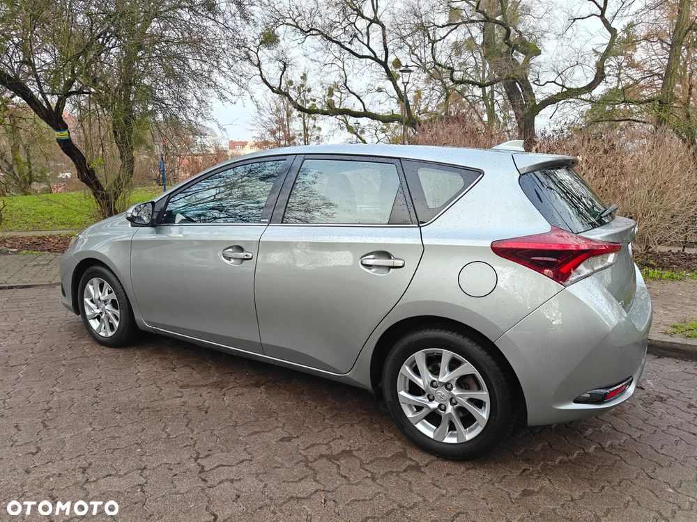 Toyota Auris 1.2 Turbo Edition-S - 2
