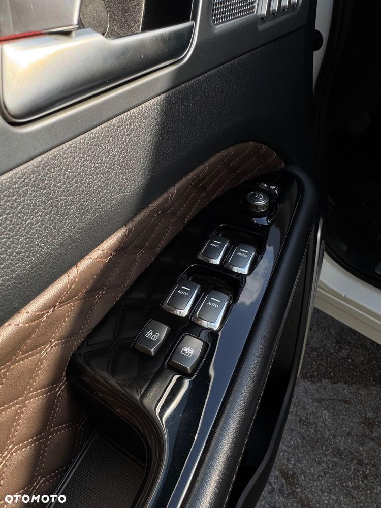 SsangYong/KGM Rexton - 22