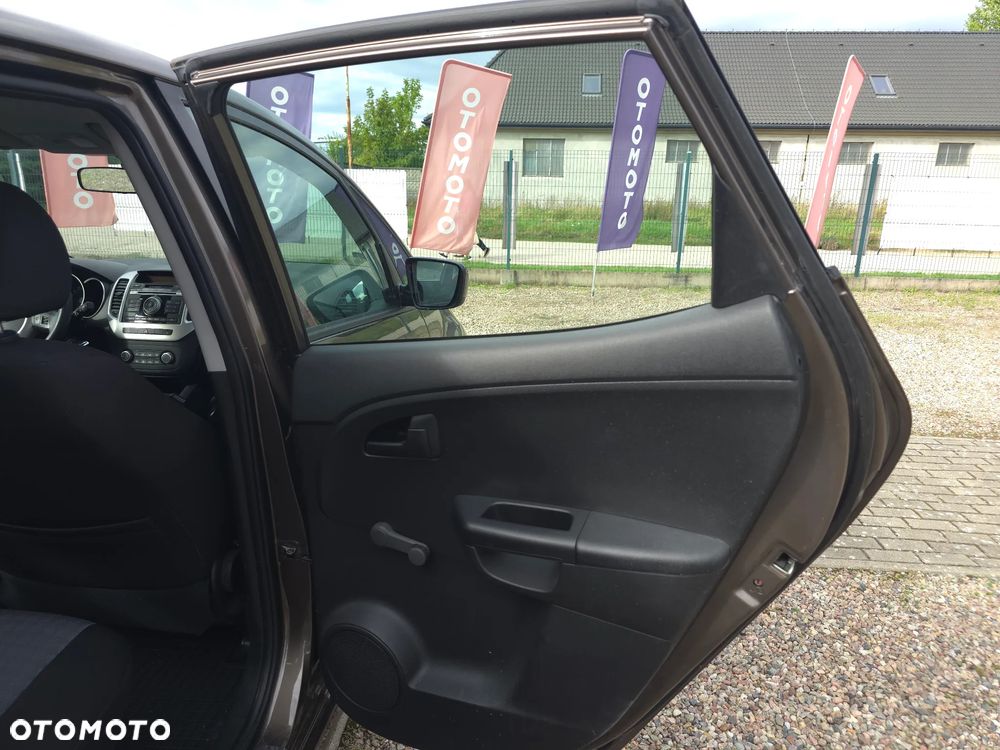 Kia Venga 1.4 L - 12