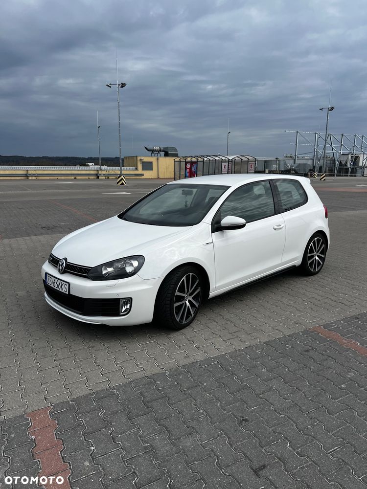 Volkswagen Golf - 3