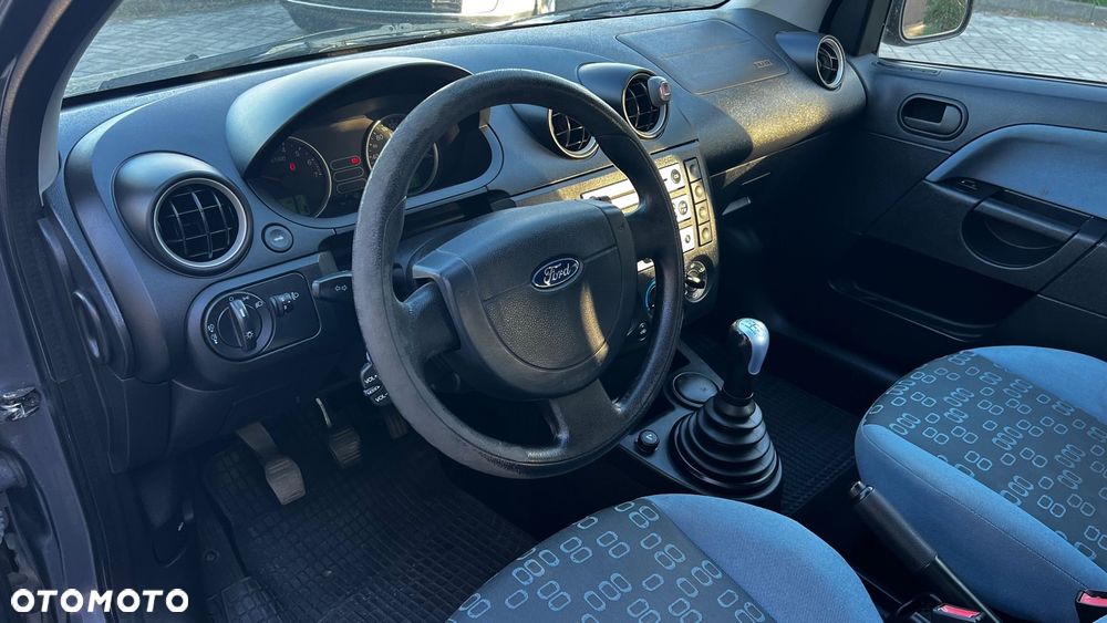 Ford Fiesta 1.4 Ambiente - 10