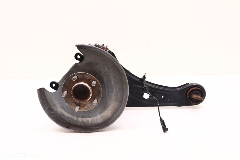 MITSUBISHI ECLIPSE CROSS 1.5T PIASTA ZWROTNICA PRAWA TYŁ - 1