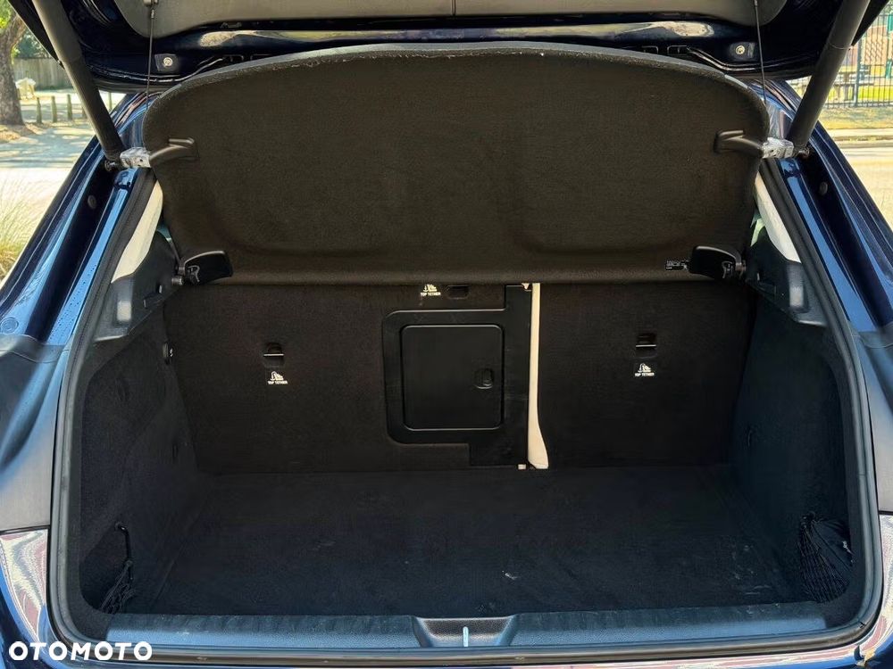 Mercedes-Benz GLA 250 4-Matic - 7