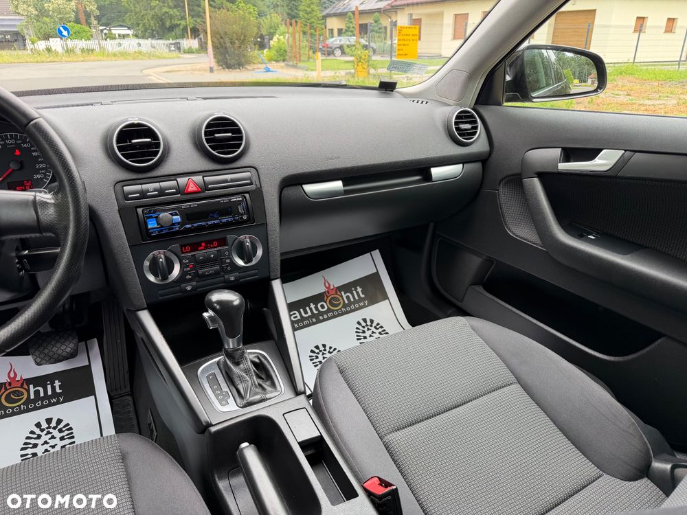 Audi A3 Sportback 2.0 TDI Ambiente S tronic - 17