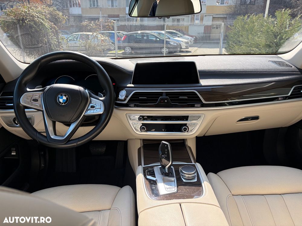 BMW Seria 7 730Ld xDrive - 12