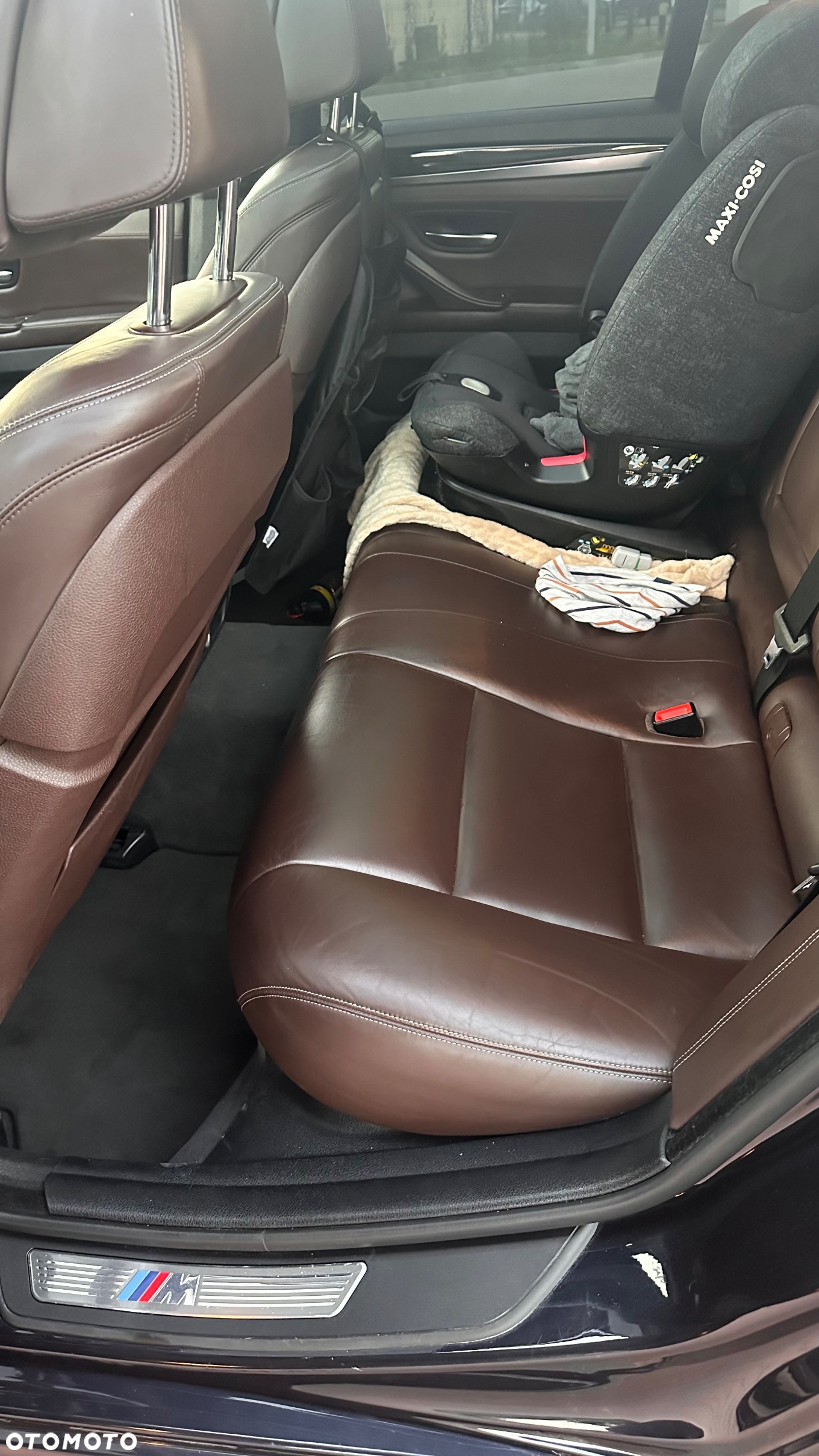 BMW Seria 5 525d xDrive - 32