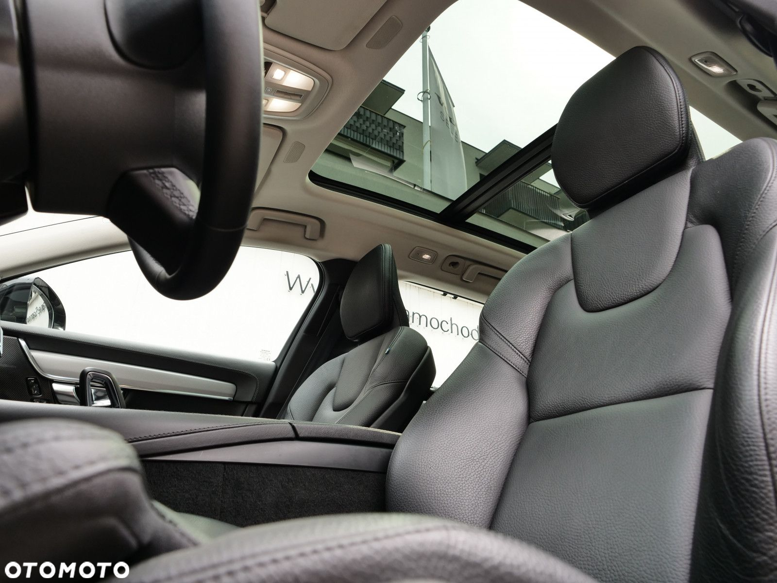Volvo V90 Cross Country - 12