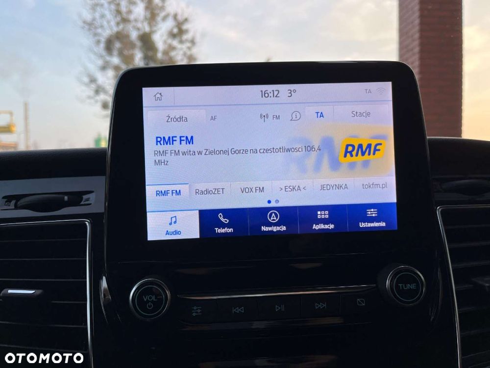 Ford Tourneo Custom - 16