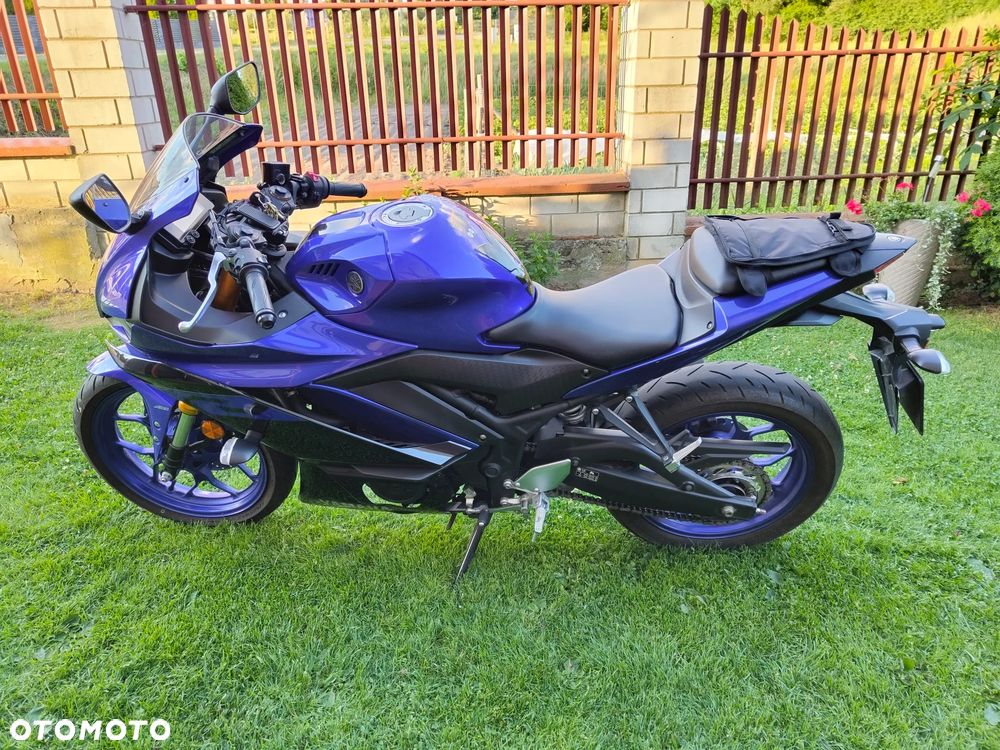 Yamaha YZF - 9