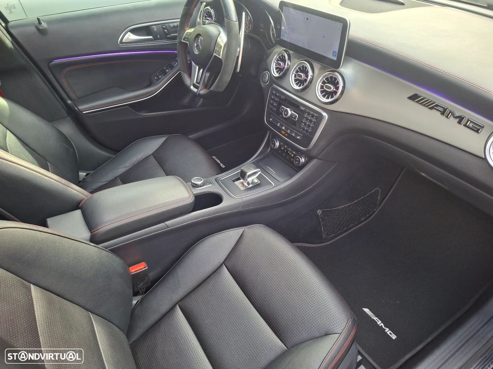 Mercedes-Benz GLA 45 AMG - 26