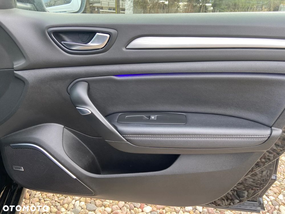 Renault Megane BLUE dCi 115 EDC BOSE EDITION - 27