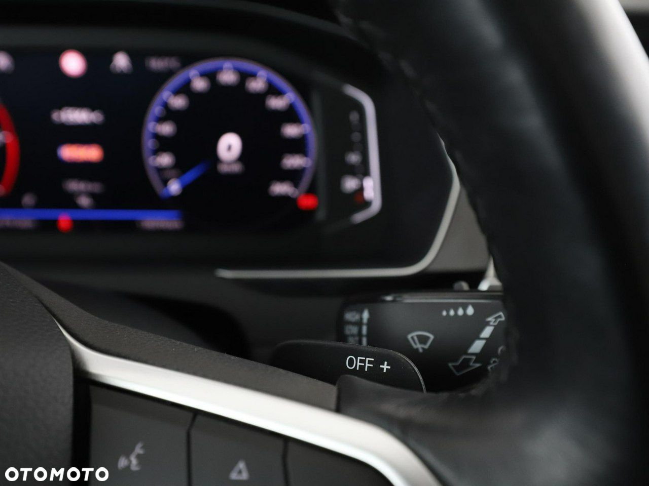 Volkswagen Passat Variant 2.0 TDI SCR 4Motion DSG Elegance - 34