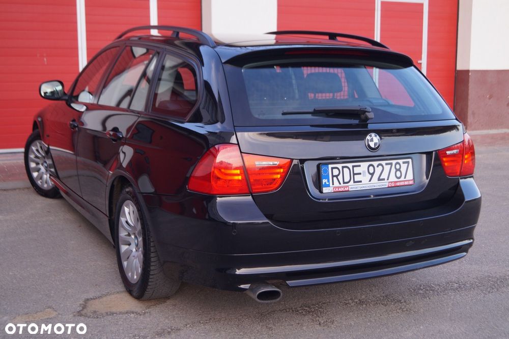 BMW Seria 3 318i Edition Exclusive - 12