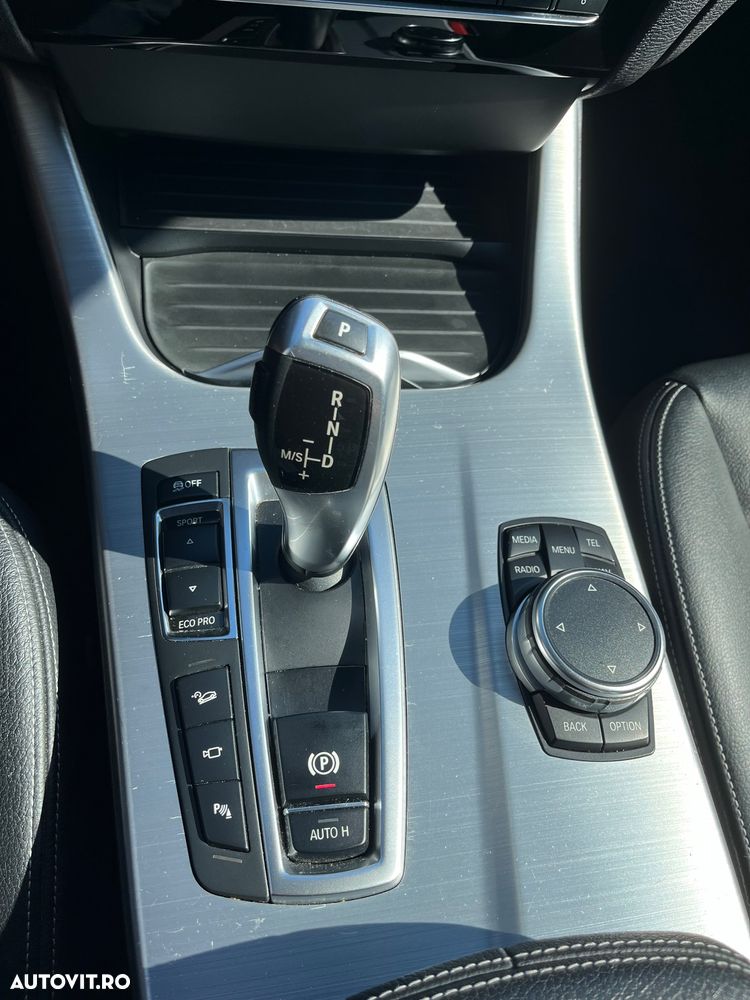 BMW X3 xDrive20d AT xLine - 6