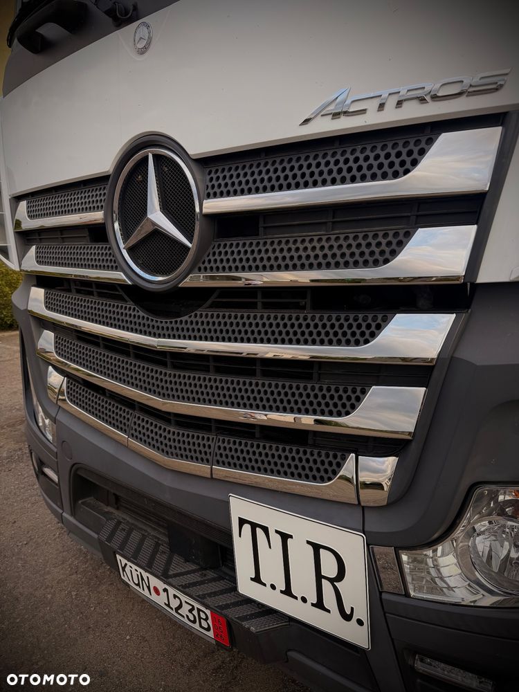 Mercedes-Benz Actros - 2