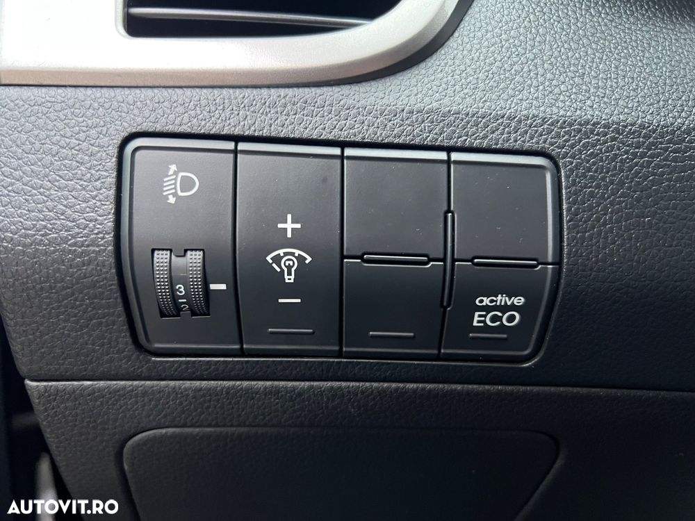 Hyundai i30 1.6 CRDI Automatik Trend - 19