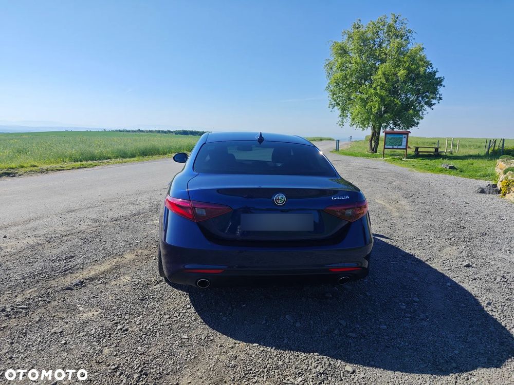 Alfa Romeo Giulia - 4